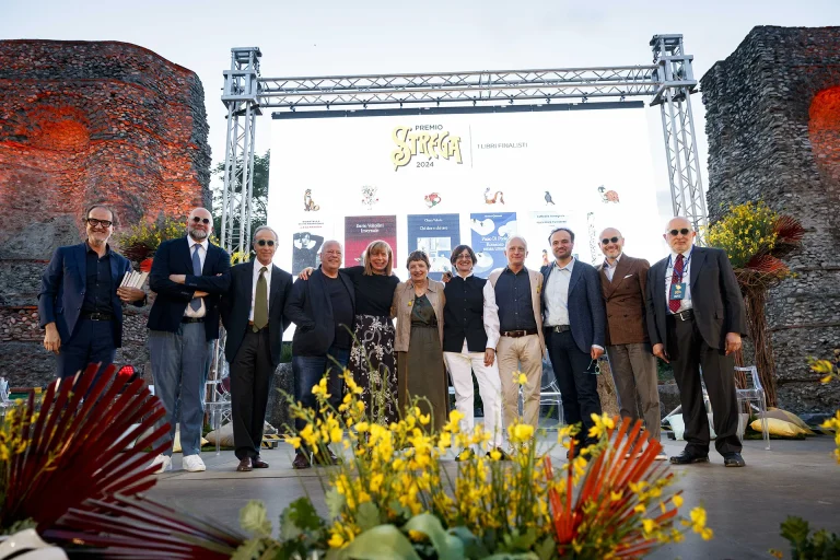 immagine per Benevento 5 giugno 2024: Annuncio finalisti Premio Strega 2024 ©Foto / MUSA