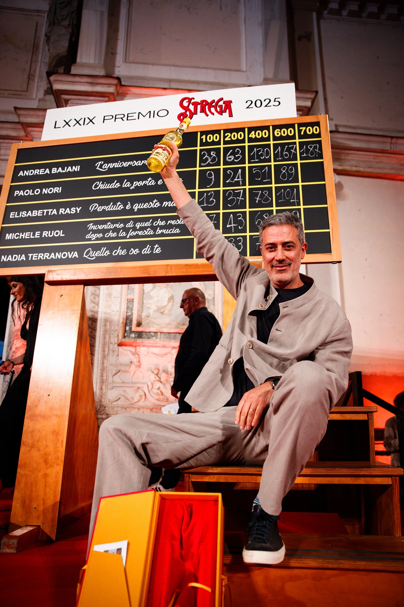 immagine per Andrea Bajani vince la LXXIX edizione del Premio Strega