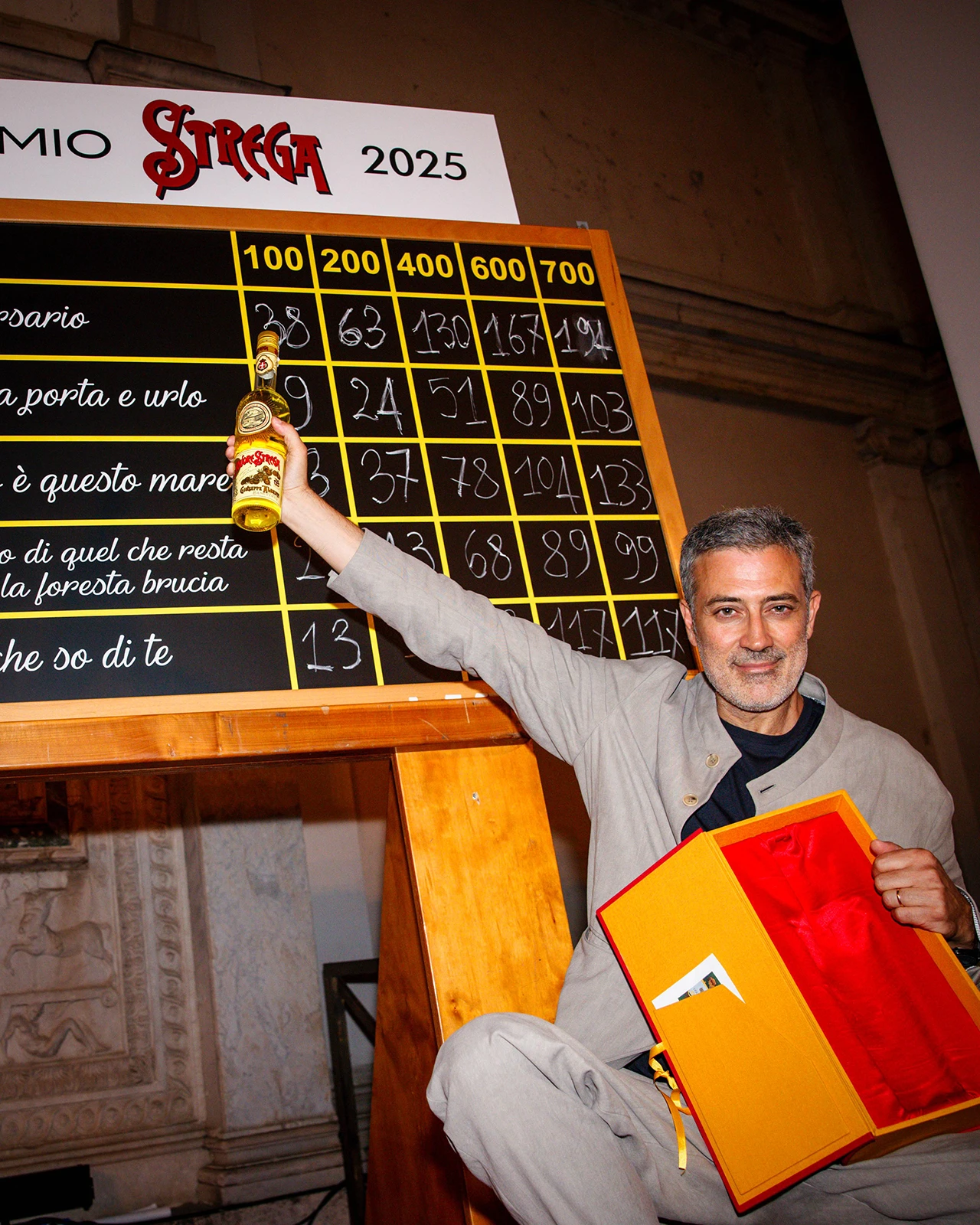 immagine per Andrea Bajani vince la LXXIX edizione del Premio Strega