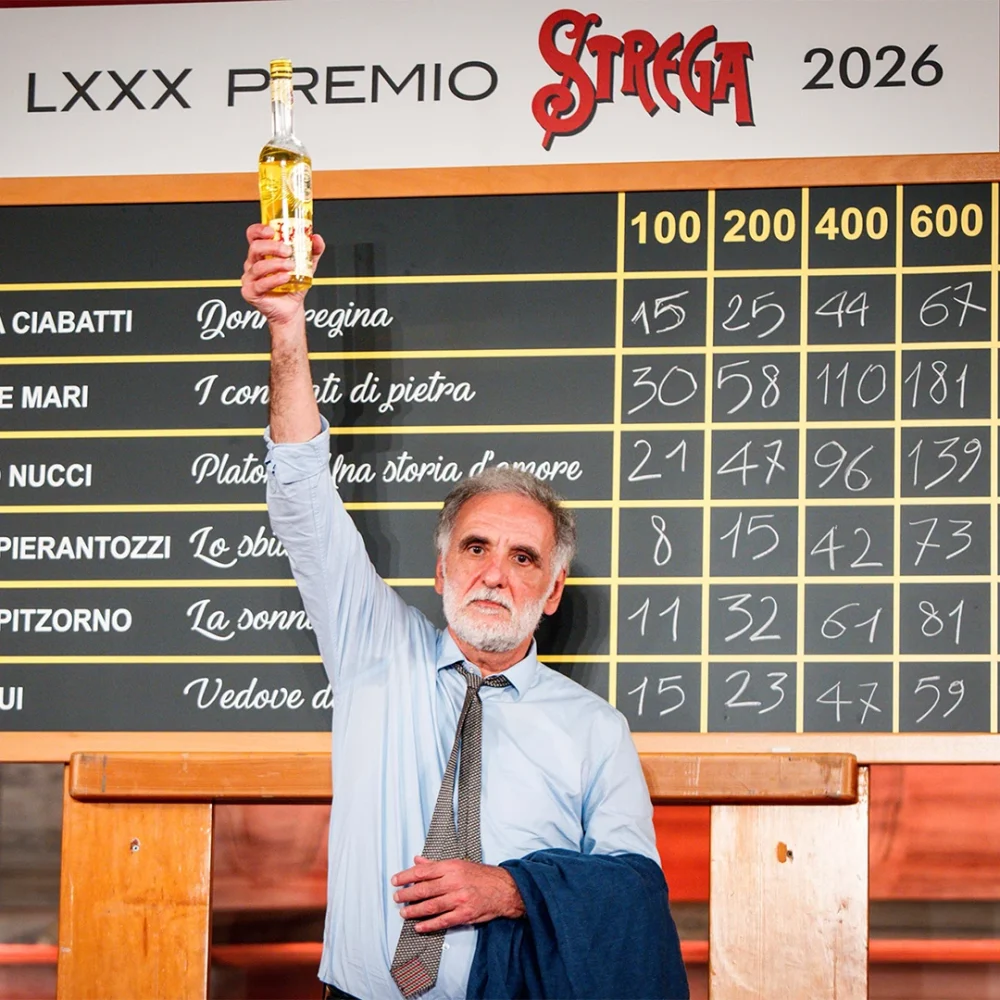 immagine per Michele Mari vince l’ottantesima edizione del Premio Strega