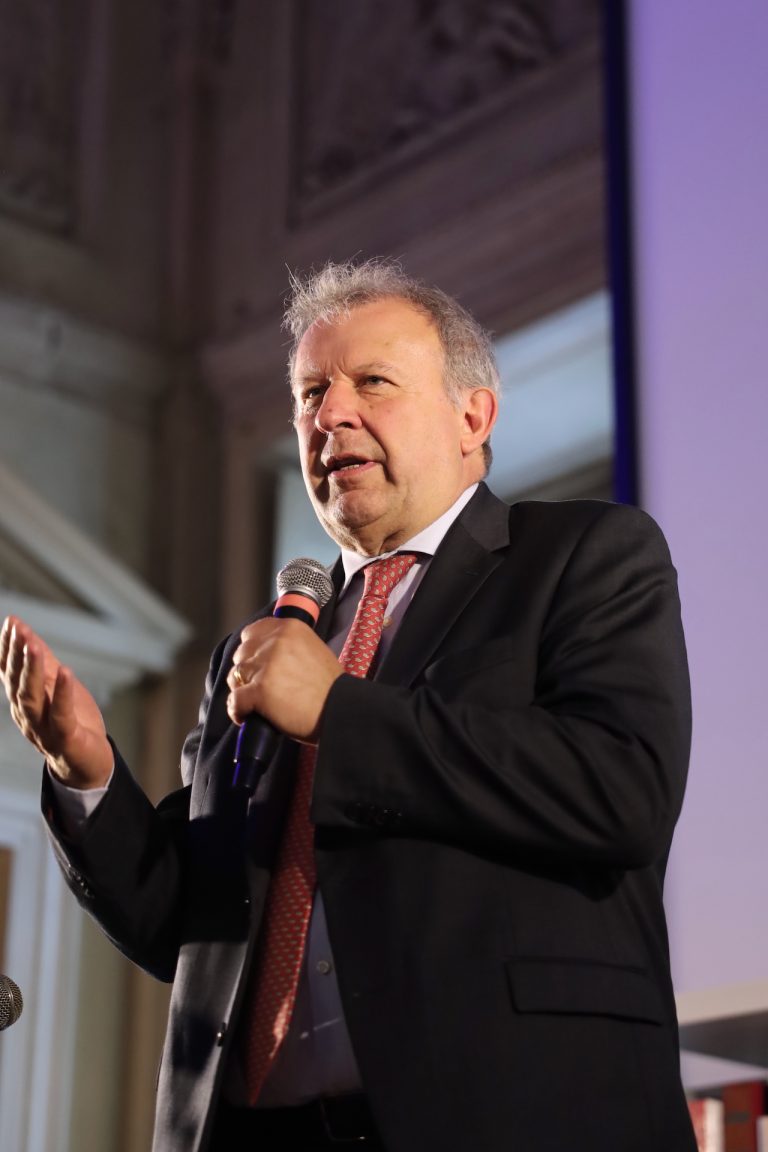 immagine per Jan Brokken, la premiazione. Credits foto: Il Circolo dei lettori