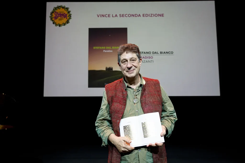 immagine per Stefano Dal Bianco con Paradiso vince la seconda edizione del Premio Strega Poesia