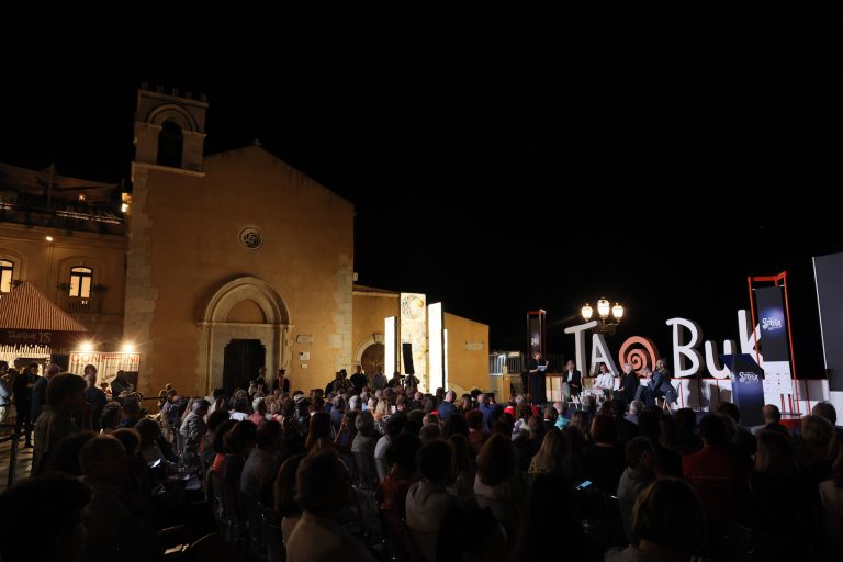 immagine per © Taobuk - Taormina International Book Festival | Foto Fucilla, Ruscio, Mikhaiel 20 06 2025